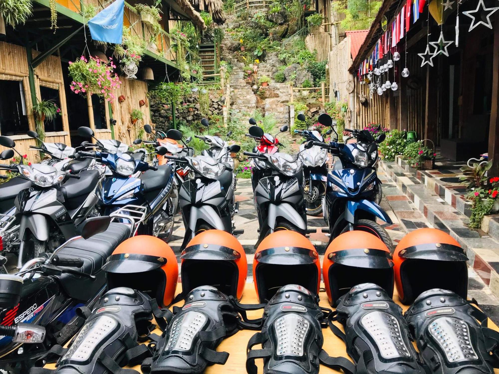 Green Hill Hostel & Tour Ha Giang Exteriör bild