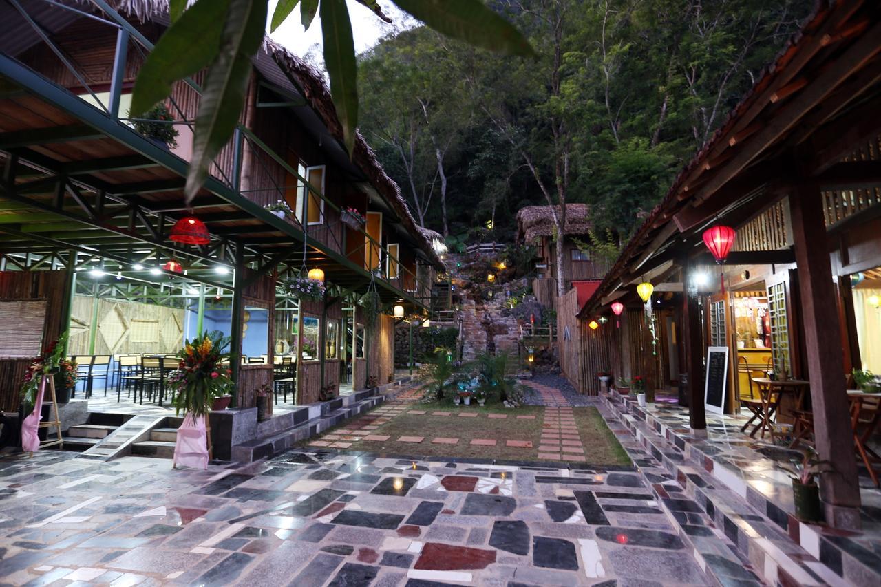 Green Hill Hostel & Tour Ha Giang Exteriör bild