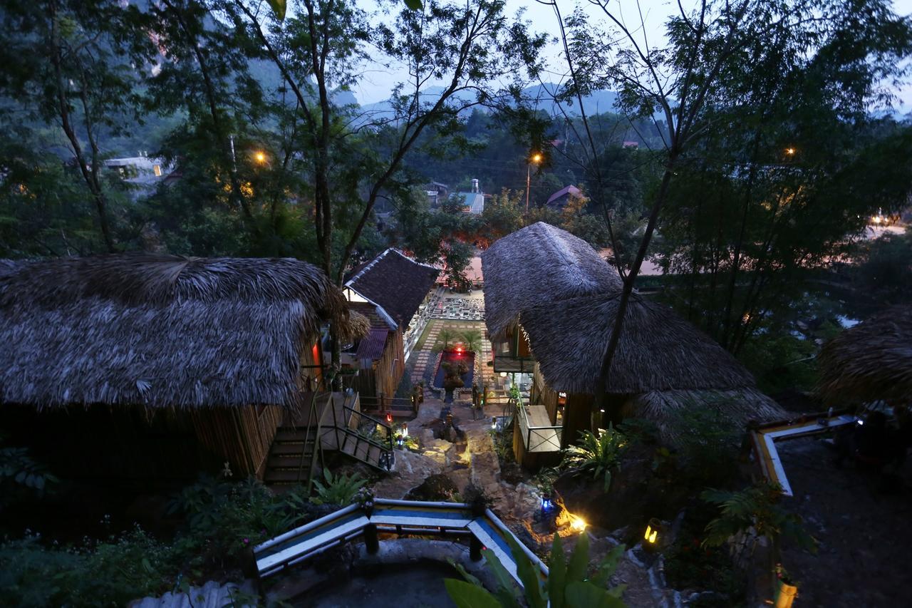 Green Hill Hostel & Tour Ha Giang Exteriör bild