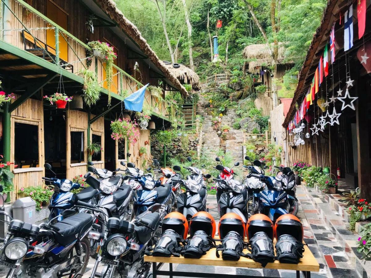 Green Hill Hostel & Tour Ha Giang Exteriör bild