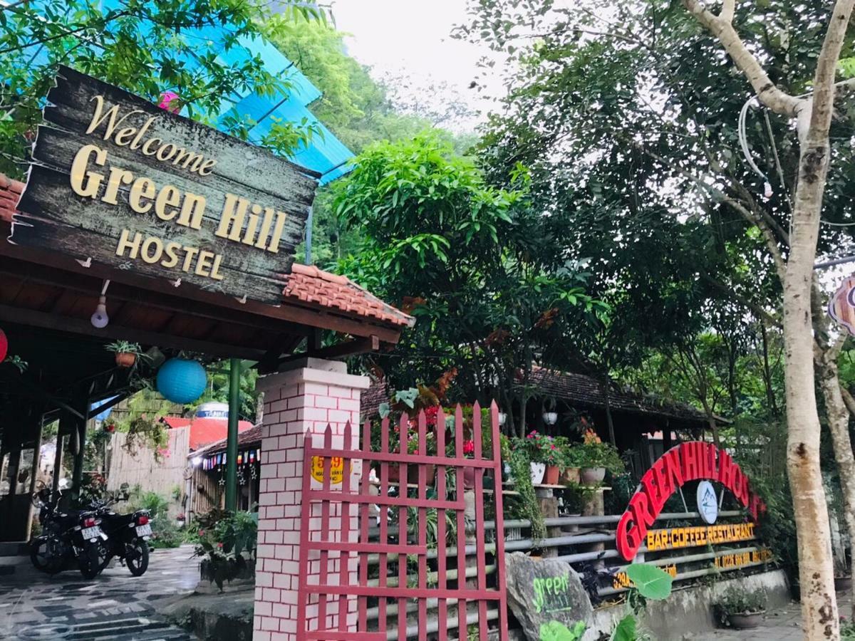 Green Hill Hostel & Tour Ha Giang Exteriör bild